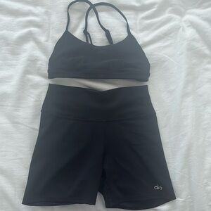 Alo 5" Airbrush High-Waist Biker Short and Airlift Intrigue Bra BUNDLE